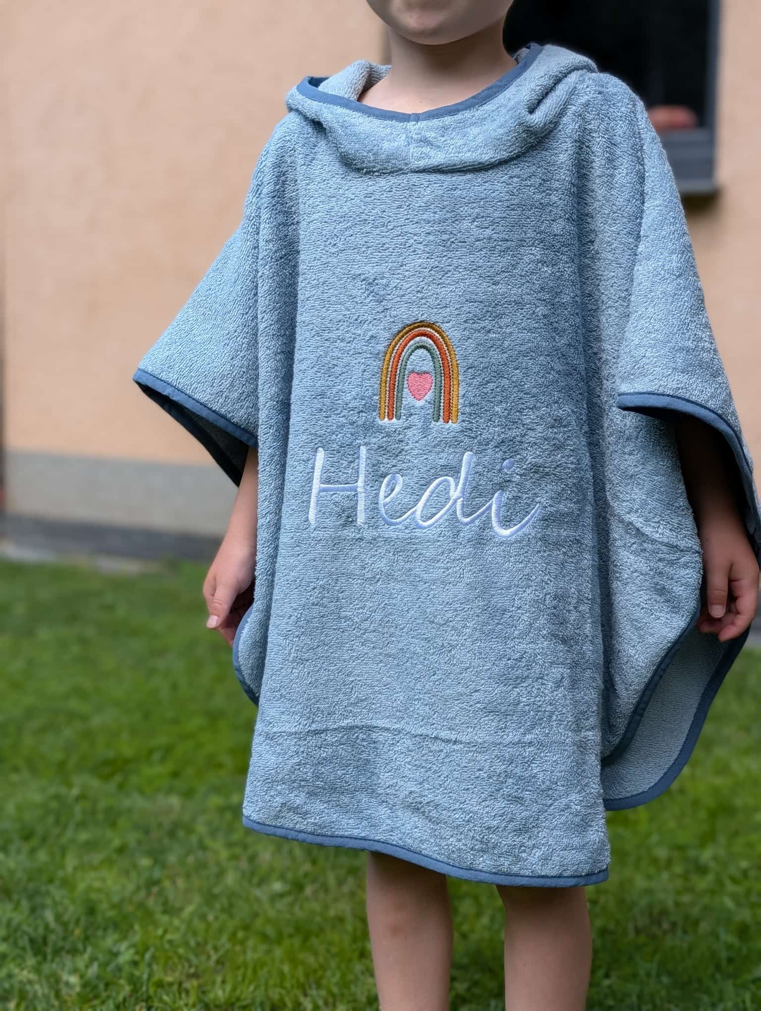 Badeponcho Regenbogen – Bild 7